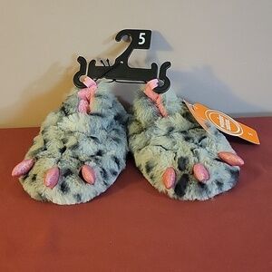 Wonder Nation Toddlers Slippers Size: 5, NWT